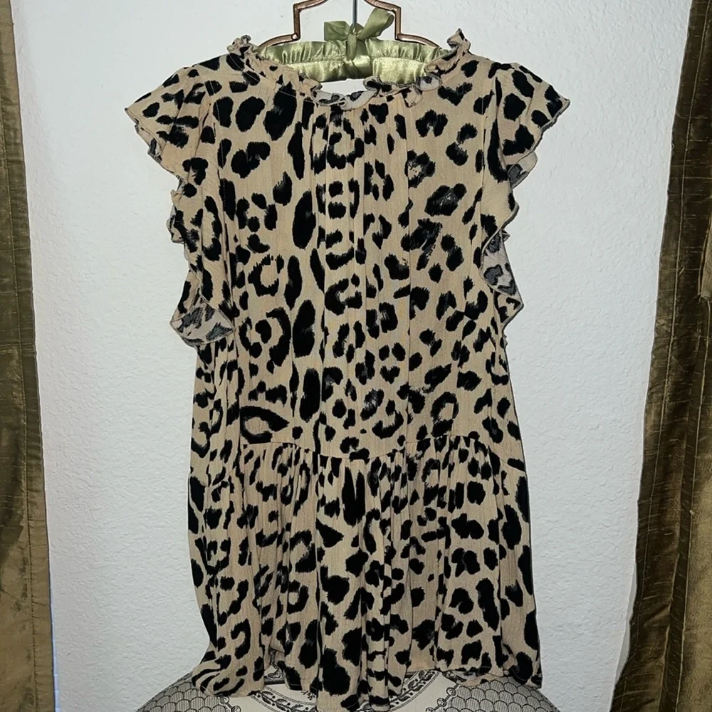 Main strip Leopard Ruffle Top - Picture 1 of 2